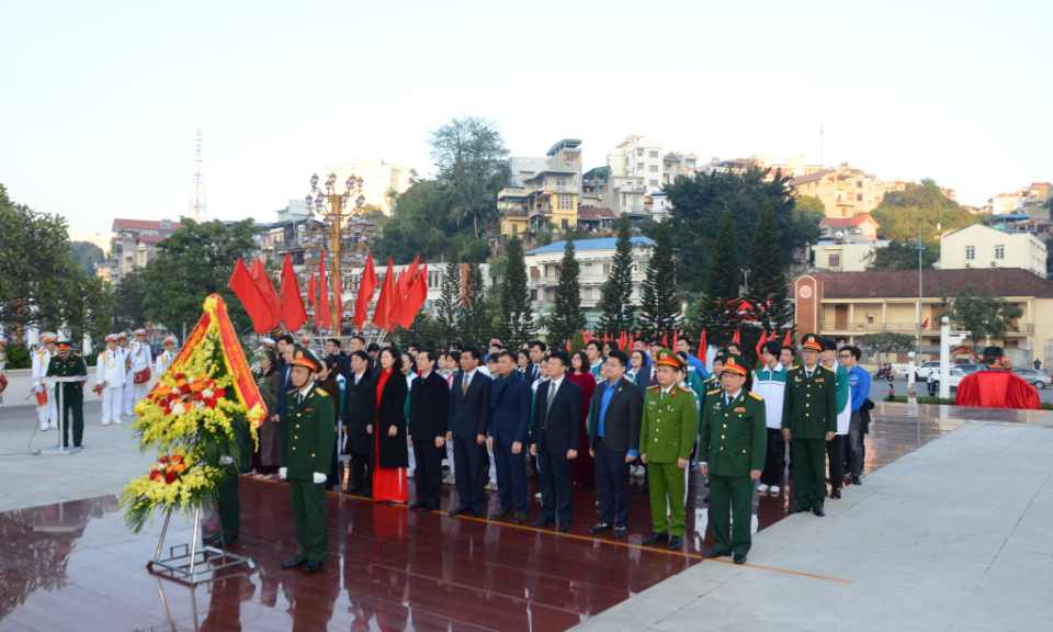 Incense offering held to commemorate Heroes and Martyrs