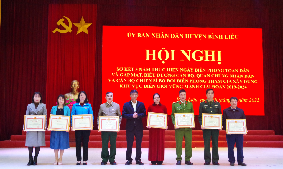 Bình Liêu: Sơ kết 5 năm thực hiện “Ngày Biên phòng toàn dân” 