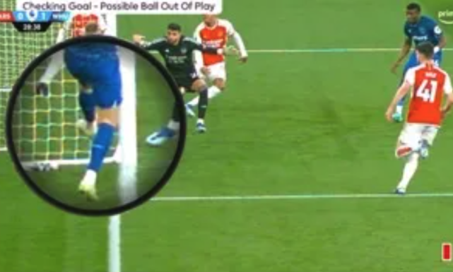 VAR lại gây tranh cãi trong trận thua của Arsenal