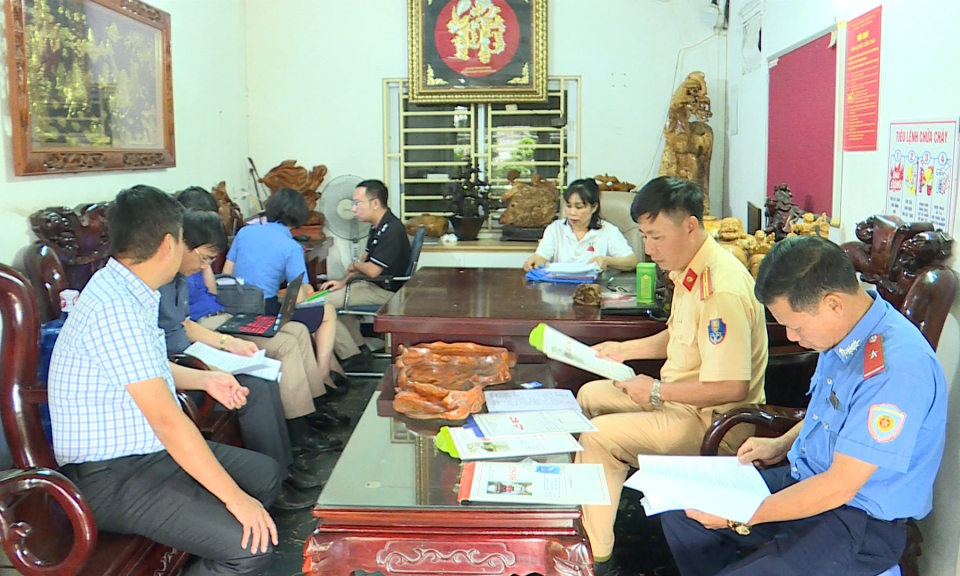 Năm 2023, thu hồi 637 phù hiệu thuộc 417 đơn vị vận tải vi phạm về tốc độ