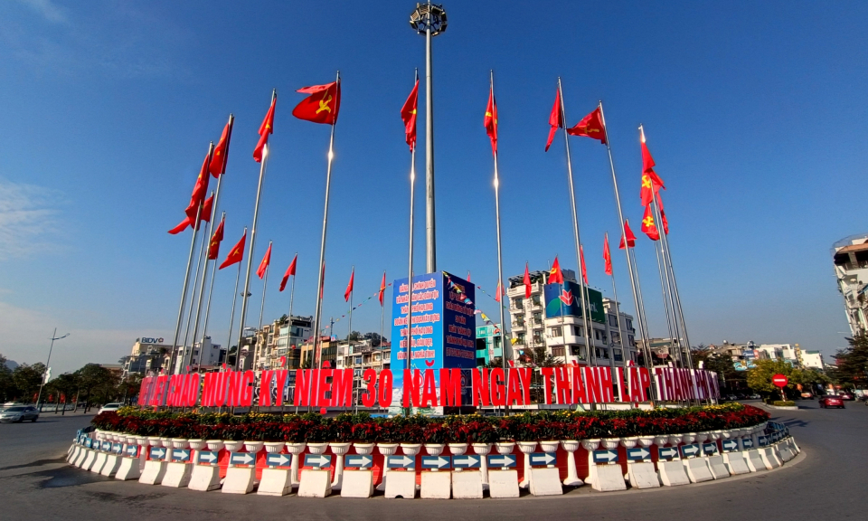 A vibrant Ha Long
