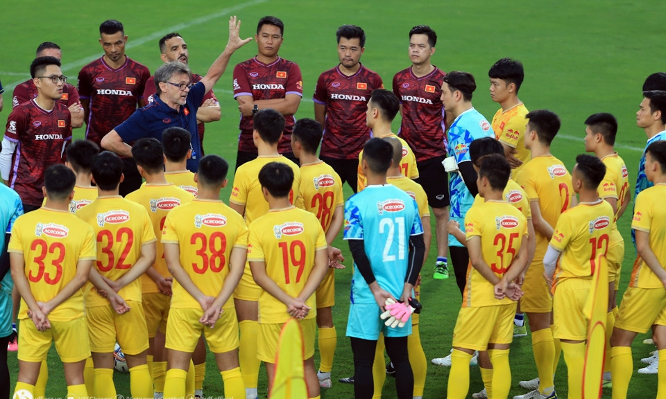 HLV Philippe Troussier triệu tập bổ sung cho ĐT Việt Nam