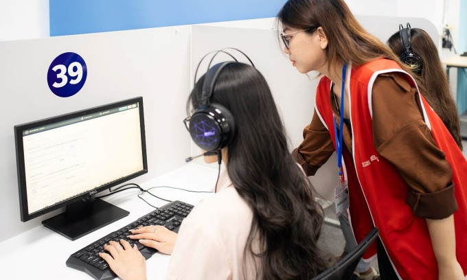 Graduation exemptions for IELTS entice more Vietnamese youths