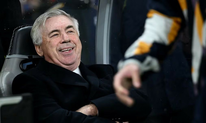 HLV Ancelotti gia hạn với Real