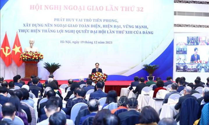 Vận dụng triết lý 'Dĩ bất biến, ứng vạn biến' trong đối ngoại quốc phòng