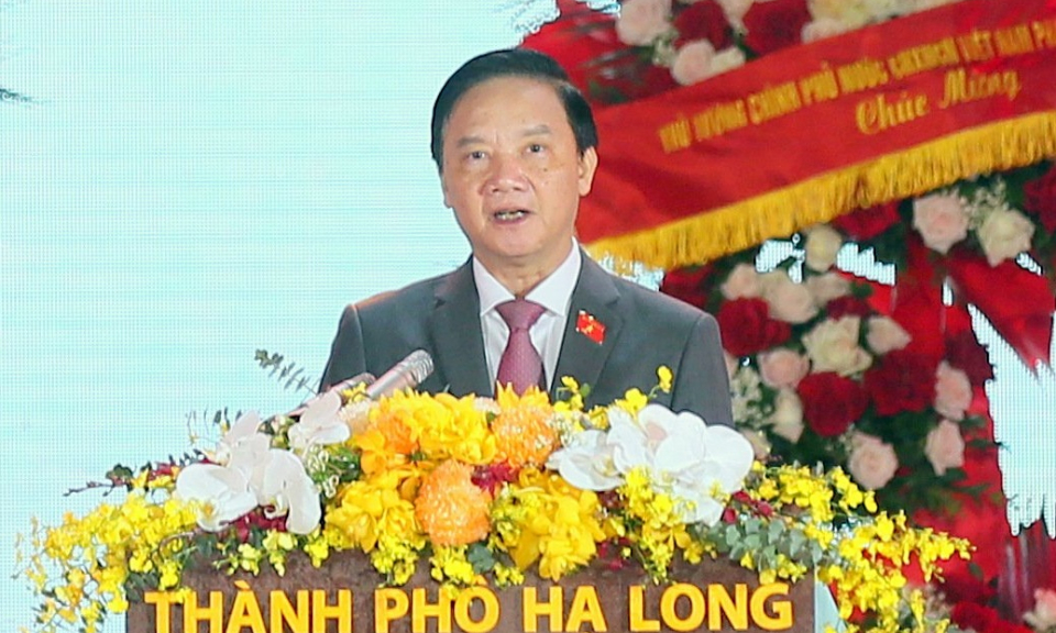 Xây dựng thành phố Hạ Long phát triển lên một tầm cao mới