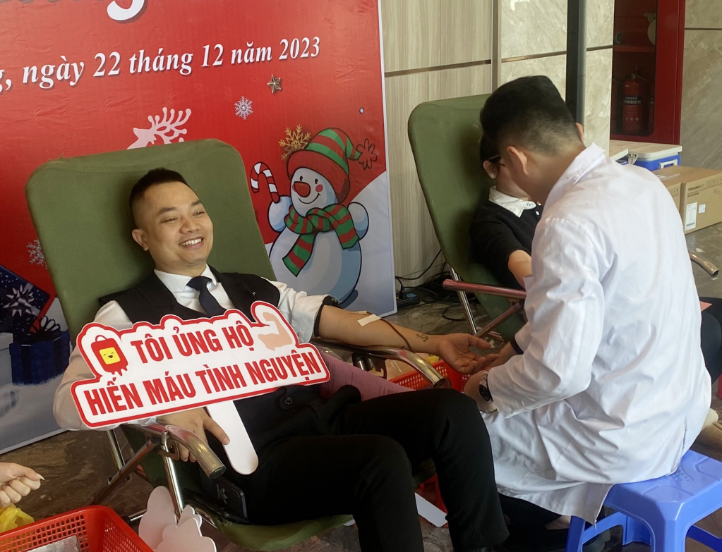 Anh Lê Minh Phúc, cán bộ nhân sự tại Khách sạn À la Carte Hạ Long (TP Hạ Long) tham gia HMTN tại chương trình 