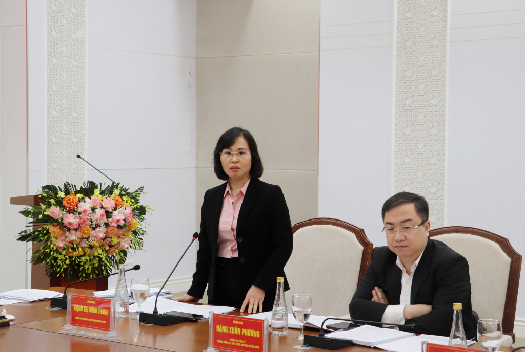 Đồng chí Trịnh Thị Minh Thanh, Phó Bí thư Thường trực Tỉnh ủy phát biểu tại buổi tọa đàm.
