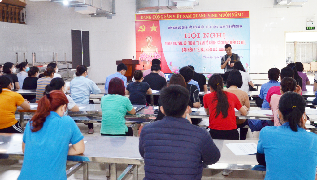 BHXH tỉnh phối hợp tổ chức tuyên truyền, tư vấn, đối thoại chính sách BHXH, BHYT, BHTN cho công nhân lao động tại KCN Cái Lân (TP Hạ Long) năm 2023.