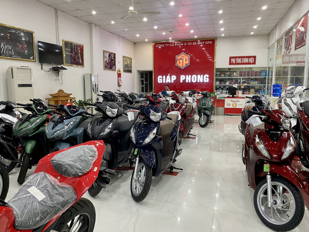 Chi nhánh cửa hàng kinh doanh xe máy của anh Phạm Văn Giáp, tại Đông Xá, huyện Vân Đồn.