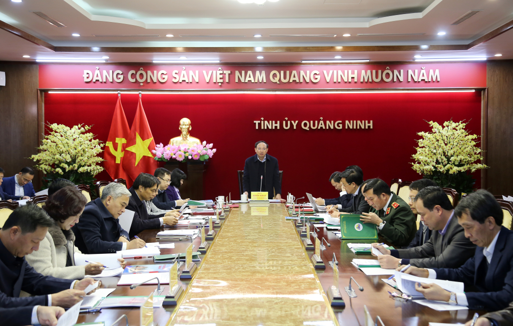 Đồng chí Nguyễn Xuân Ký, Ủy viên Trung ương Đảng, Bí thư Tỉnh ủy, Chủ tịch HĐND tỉnh, chủ trì và kết luận hội nghị.