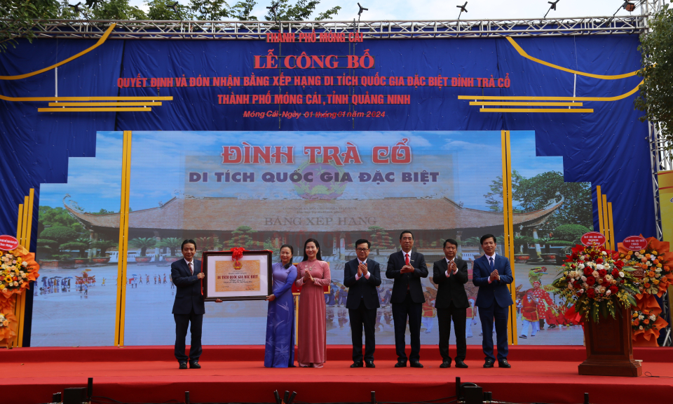 Công bố quyết định và đón nhận Bằng xếp hạng Di tích quốc gia đặc biệt đình Trà Cổ