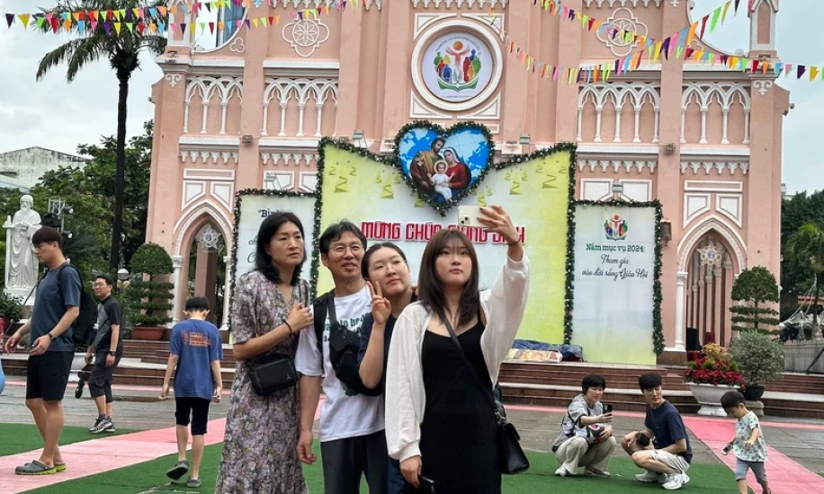 Chợ Hàn Đà Nẵng chật kín khách ngày đầu năm mới 2024