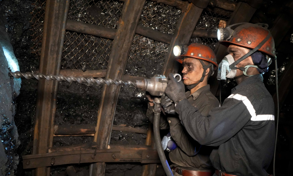 TKV chinh phục những tầng than mới