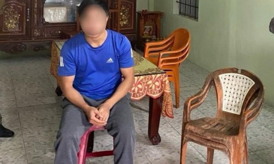 Chồng ‘lên cơn’ chém vợ con thương vong