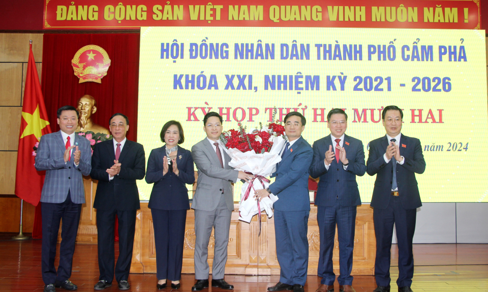 Cẩm Phả có tân Chủ tịch UBND thành phố