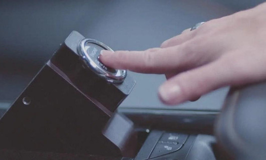 Độc đáo công nghệ mới ngăn chặn tài xế uống rượu lái xe của Mercedes-Benz