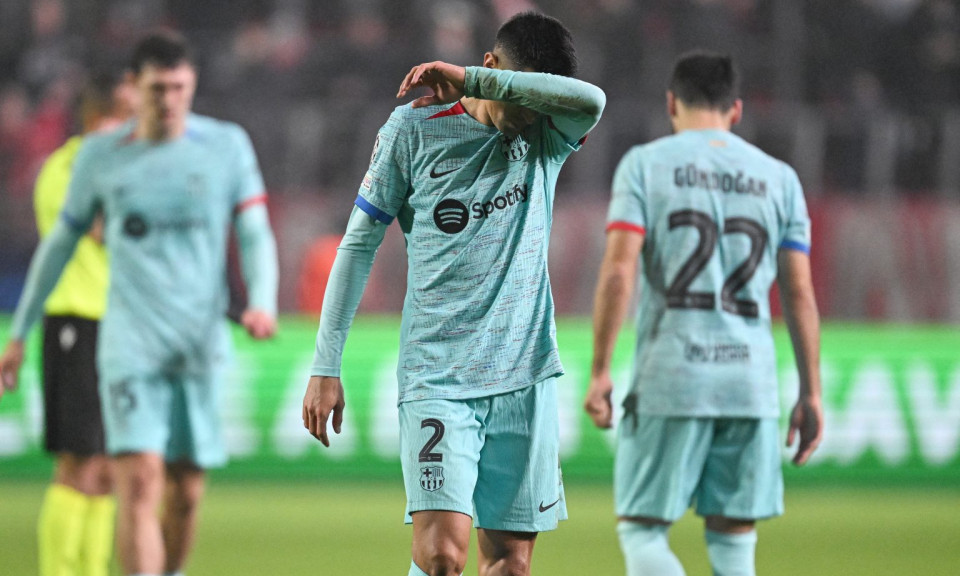Hung tin từ Joao Cancelo ập đến Barcelona