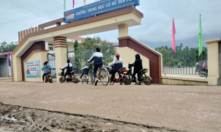 Vụ cô giáo bị học sinh nhốt, xúc phạm: Hiệu trưởng điều chuyển đi đâu, giữ vị trí gì?