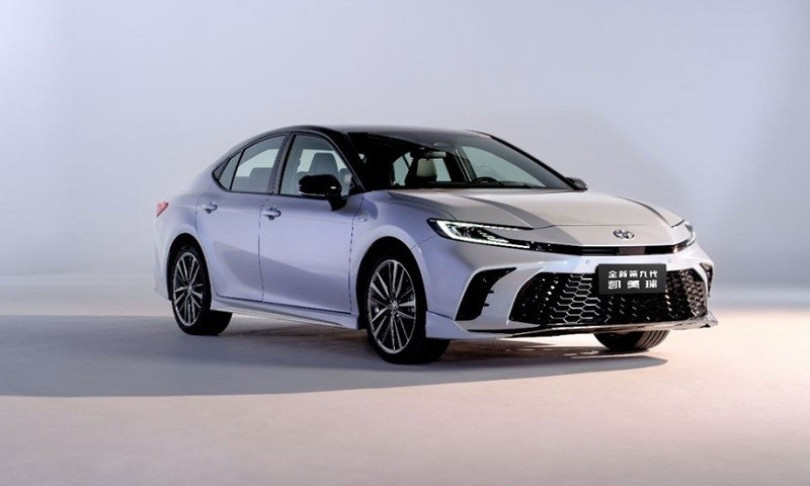 Chi tiết Toyota Camry 2024 mới đẹp ngất ngây vừa ra mắt: Giá từ 567 triệu đồng, trang bị đỉnh cao