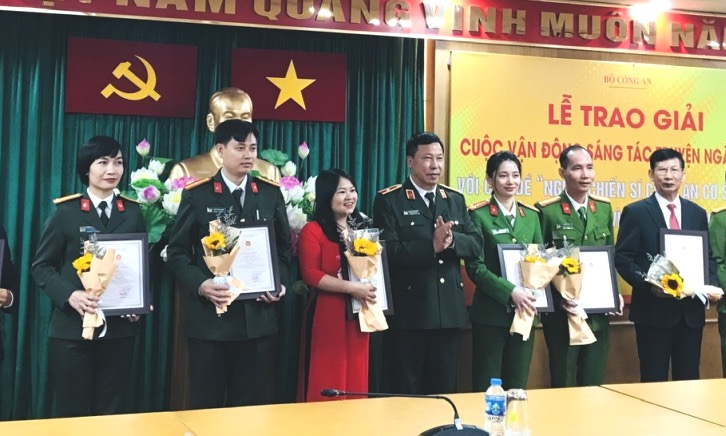 Quảng Ninh có 2 tác giả đoạt giải cuộc vận động sáng tác truyện, ký về Công an cơ sở