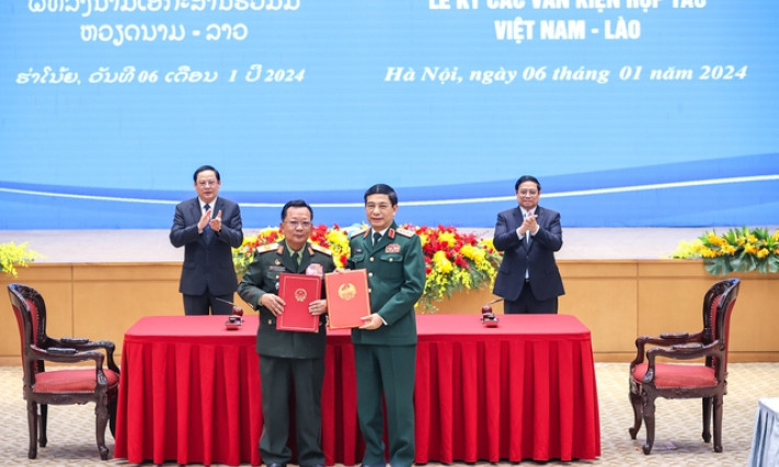 Việt Nam và Lào ký kết nhiều văn kiện hợp tác quan trọng