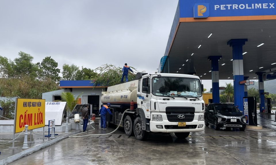 Đảm bảo cung ứng xăng dầu 