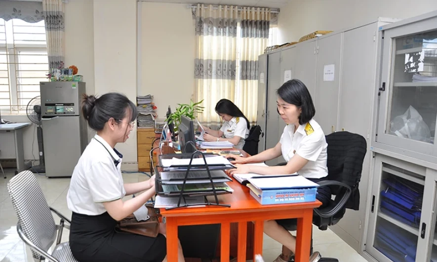 Tiếp tục giảm thuế, phí, lệ phí