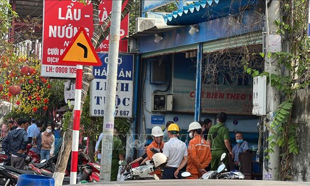 Hai người thương vong do bị điện giật ở tiệm bán hải sản