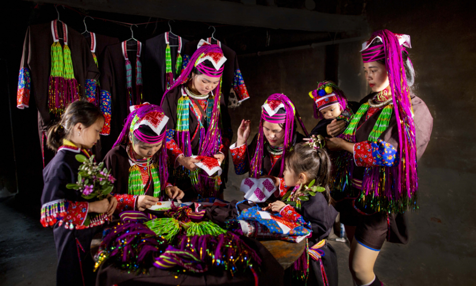Tailoring practices at mountainous hamlet