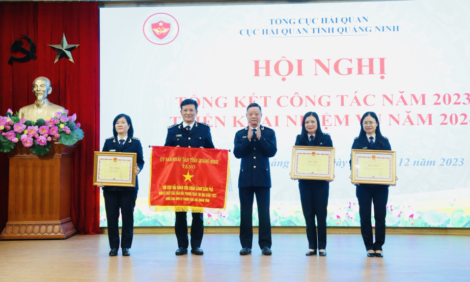 Đảng bộ Cục Hải quan tỉnh: Nâng cao năng lực lãnh đạo, sức chiến đấu của tổ chức đảng