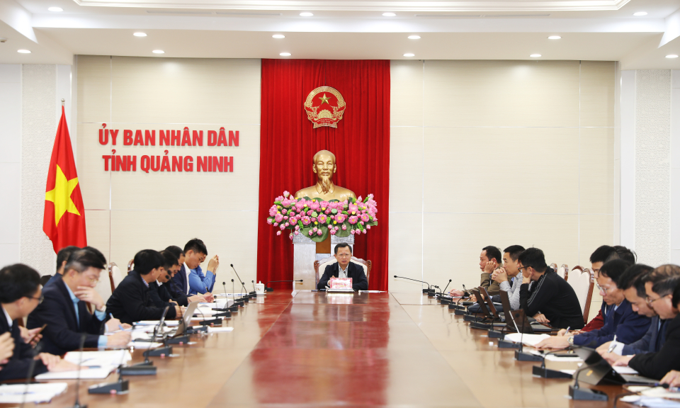 Chủ tịch UBND tỉnh Cao Tường Huy chỉ đạo giải quyết vướng mắc cung ứng vật liệu xây dựng cho các dự án