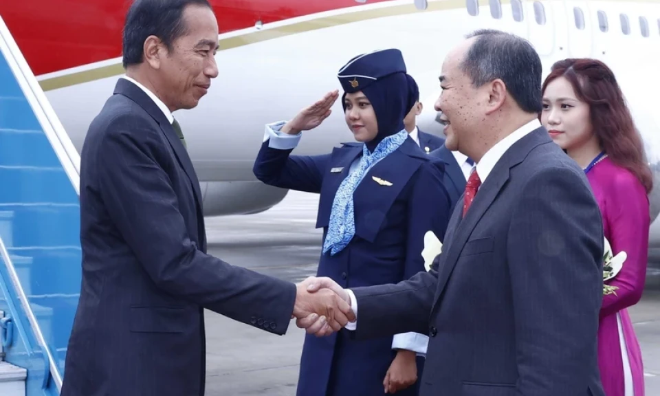 Tổng thống Indonesia đến Hà Nội, bắt đầu thăm cấp Nhà nước tới Việt Nam