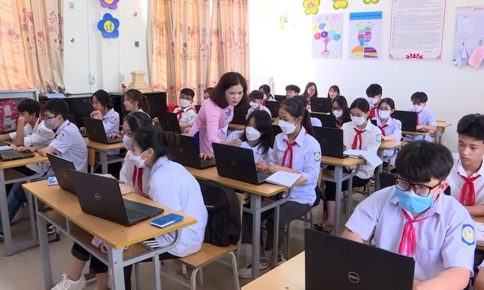 Nhà giáo Ưu tú tận tâm với giáo dục vùng khó