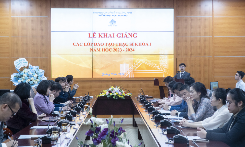 Đại học Hạ Long khai giảng các lớp đào tạo thạc sĩ khóa 1