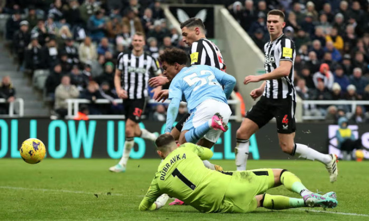 De Bruyne giúp Man City thắng ngược Newcastle