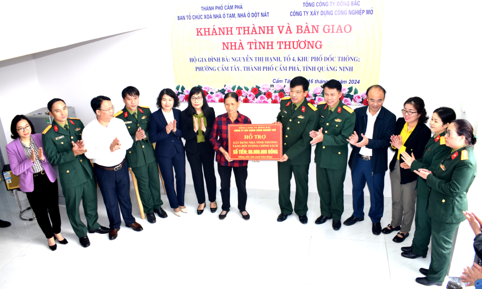 TP Cẩm Phả: Khánh thành và bàn giao nhà tình thương cho hộ khó khăn 