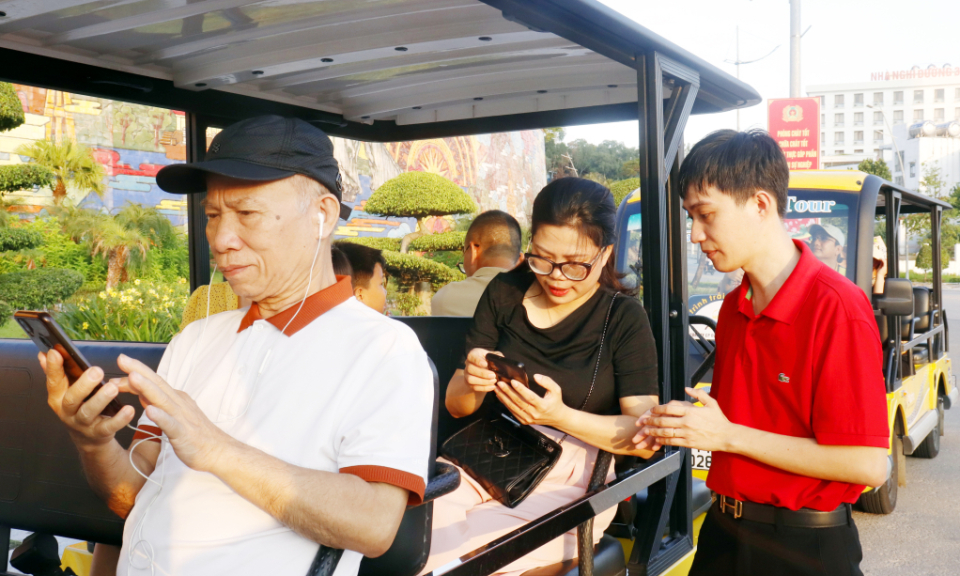 Đẩy mạnh chuyển đổi số du lịch 