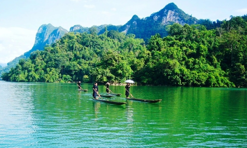 Báo Anh gợi ý 9 'viên ngọc quý' của Việt Nam ít người biết