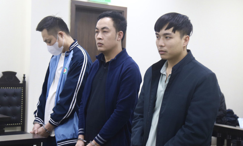 3 cựu công an bắn dê của dân lãnh từ 7-8 tháng tù