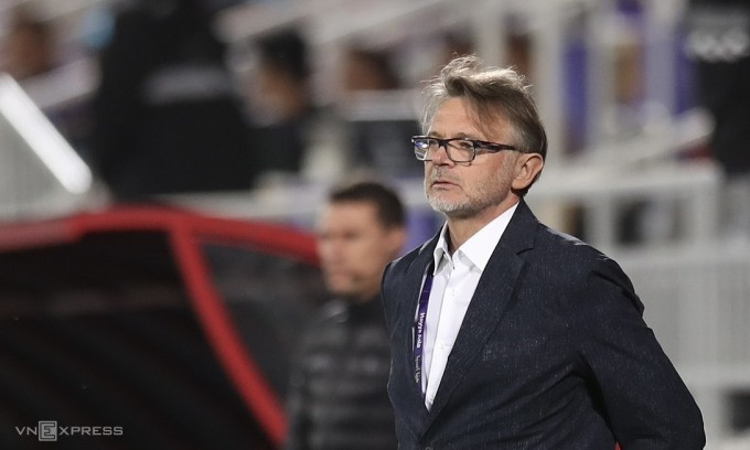 HLV Troussier: 'Một sai lầm nhỏ ảnh hưởng đến toàn đội'