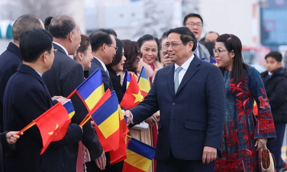 Thủ tướng Phạm Minh Chính gặp gỡ cộng đồng người Việt Nam tại Romania