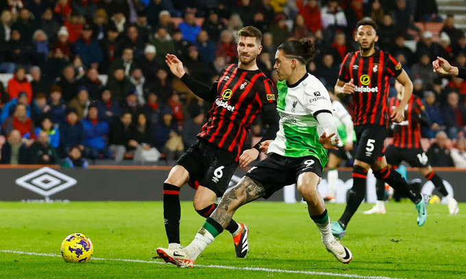 Liverpool đại thắng ở Ngoại hạng Anh