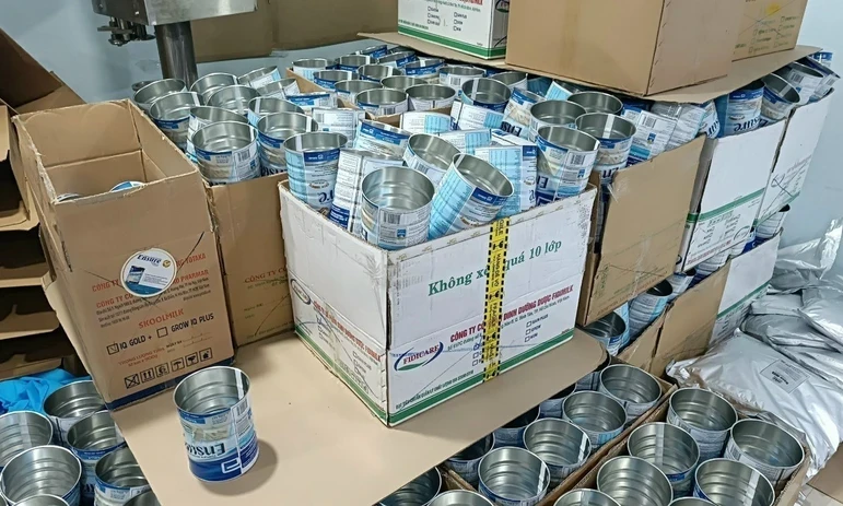 Bình Dương: Triệt xóa đường dây sản xuất, buôn bán sữa bột giả