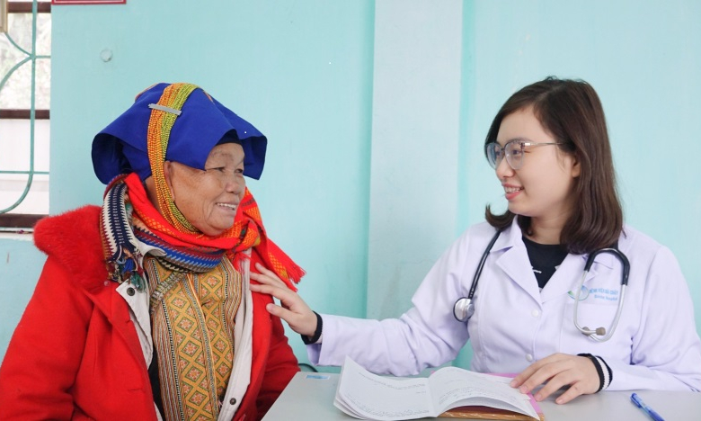 Ưu tiên chăm lo sức khỏe cho người dân vùng dân tộc thiểu số
