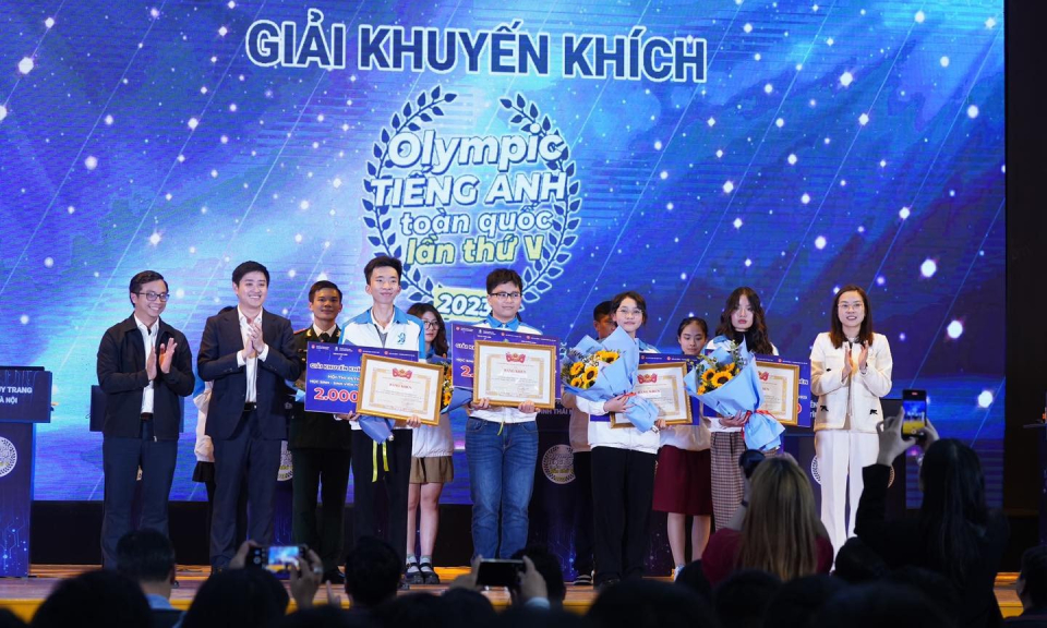 Nữ sinh tiêu biểu của Trường THPT Hoành Bồ