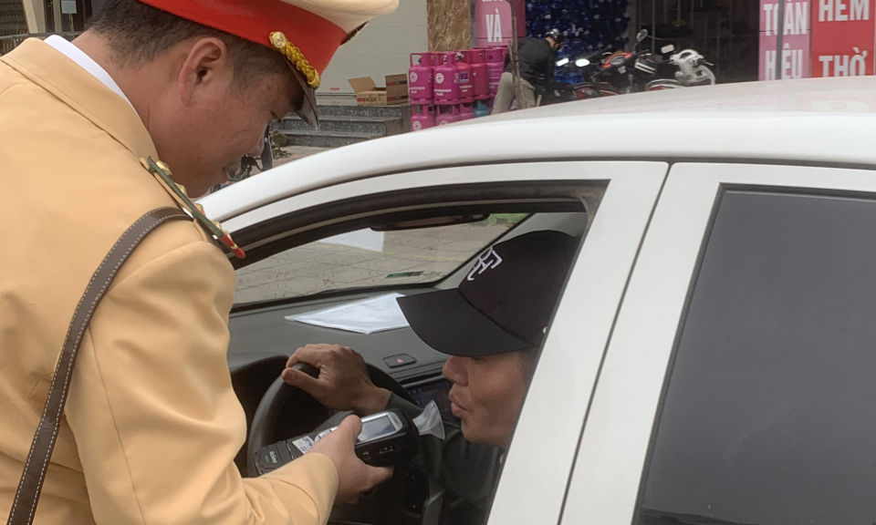 “Công tác đảm bảo trật tự ATGT năm 2024 sẽ được triển khai quyết liệt hơn”