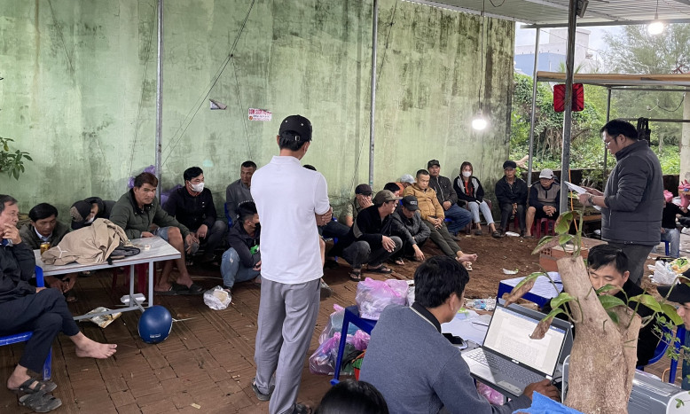Triệt phá điểm đá gà hàng chục người tham gia