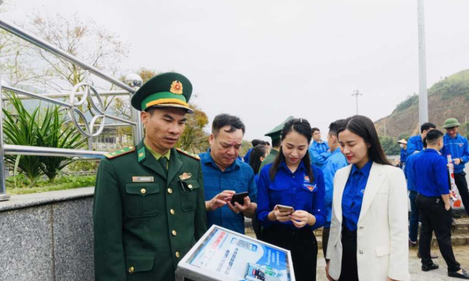 Nhân lên tình yêu quê hương và khát vọng cống hiến