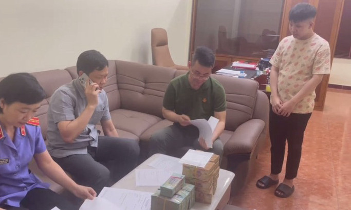 Bộ Công an bắt 'tú ông' điều hành mại dâm có người mẫu, diễn viên, ca sĩ
